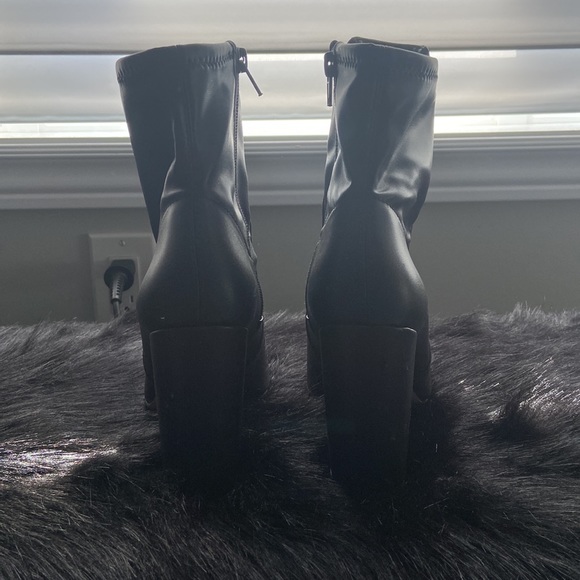 Aldo black booties - Picture 2 of 4